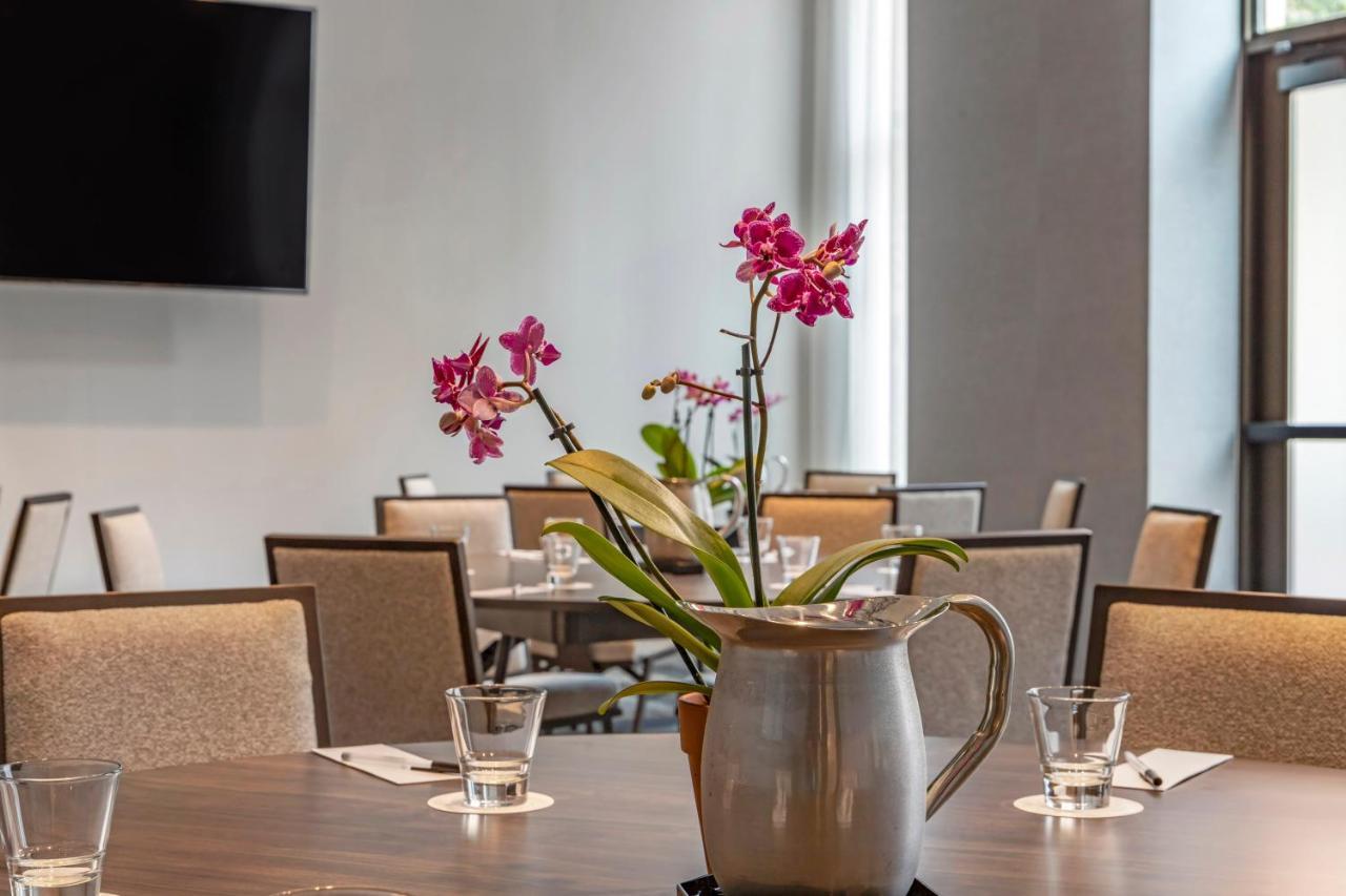 Cambria Hotel Savannah Downtown Historic District Buitenkant foto